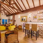 Silver Seahorse Garden Retreat Ii בית נופש קונסולקאו