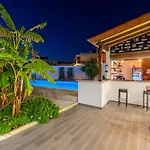 Casa vacanze Silver Seahorse Garden Retreat Ii Consolação